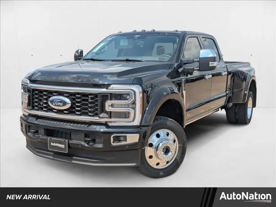2026 Ford F-450 Platinum photo 1