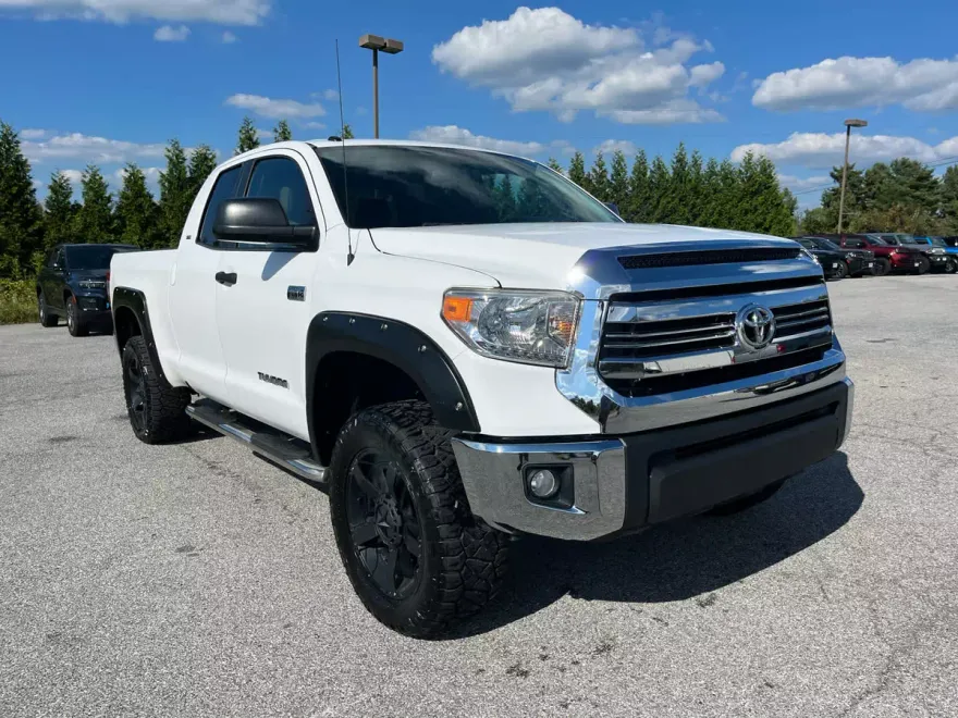 2016 Toyota Tundra TRD Pro photo 1