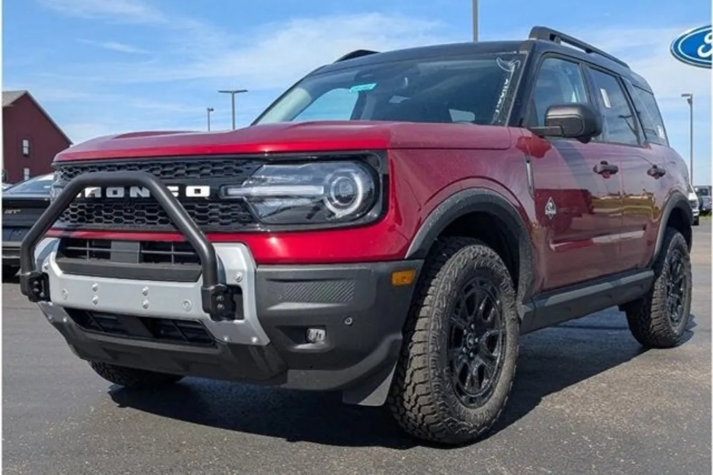 2025 Ford Bronco Sport Outer Banks photo 1