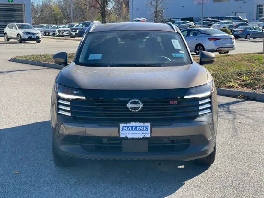 2025 Nissan Kicks SR photo 1