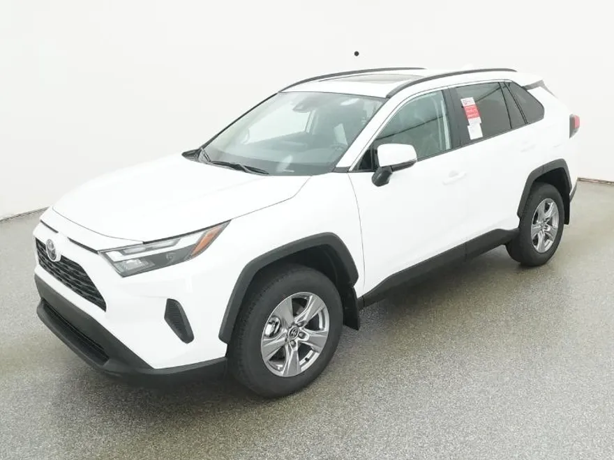 2025 Toyota RAV4 XLE photo 1