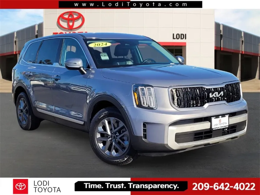 2024 Kia Telluride LX photo 1