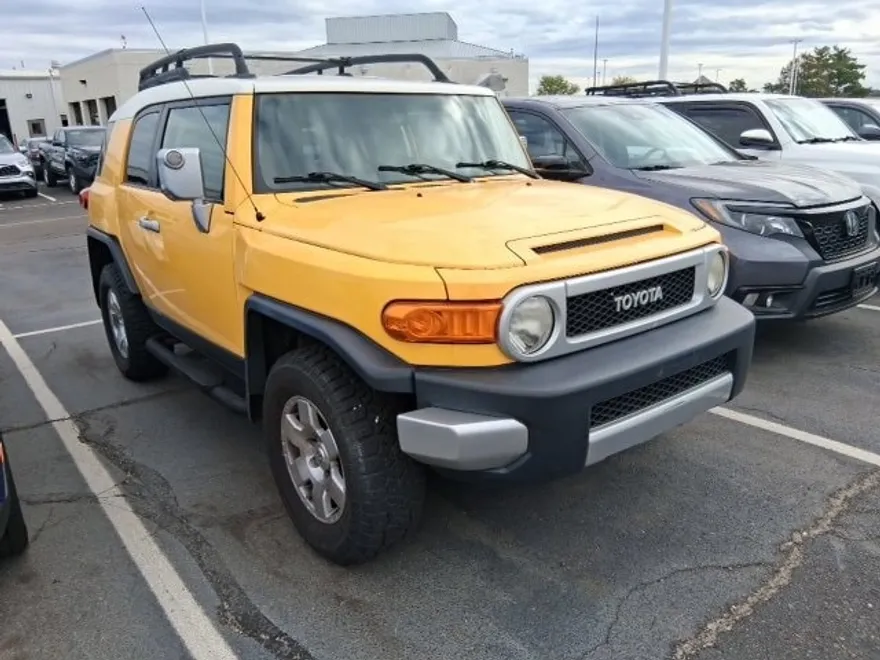 2010 Toyota FJ Cruiser Base photo 1