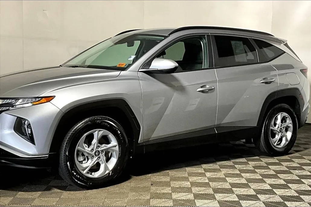 2024 Hyundai Tucson SEL photo 1