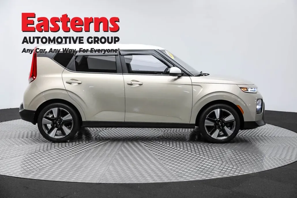 2020 Kia Soul EX photo 1