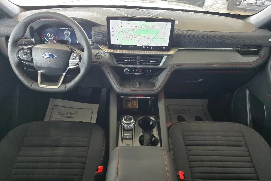 2025 Ford Explorer ST-Line photo 1