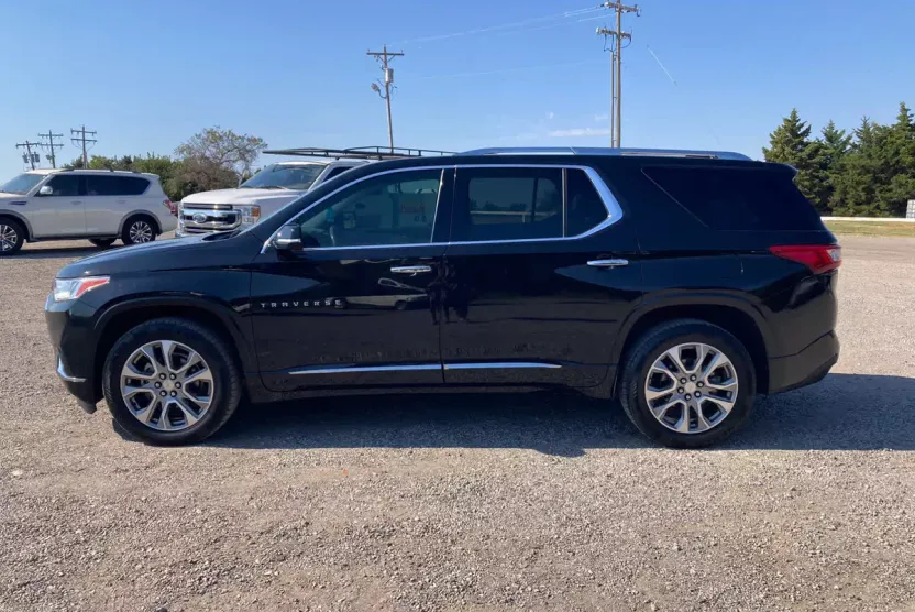 2020 Chevrolet Traverse Premier photo 1