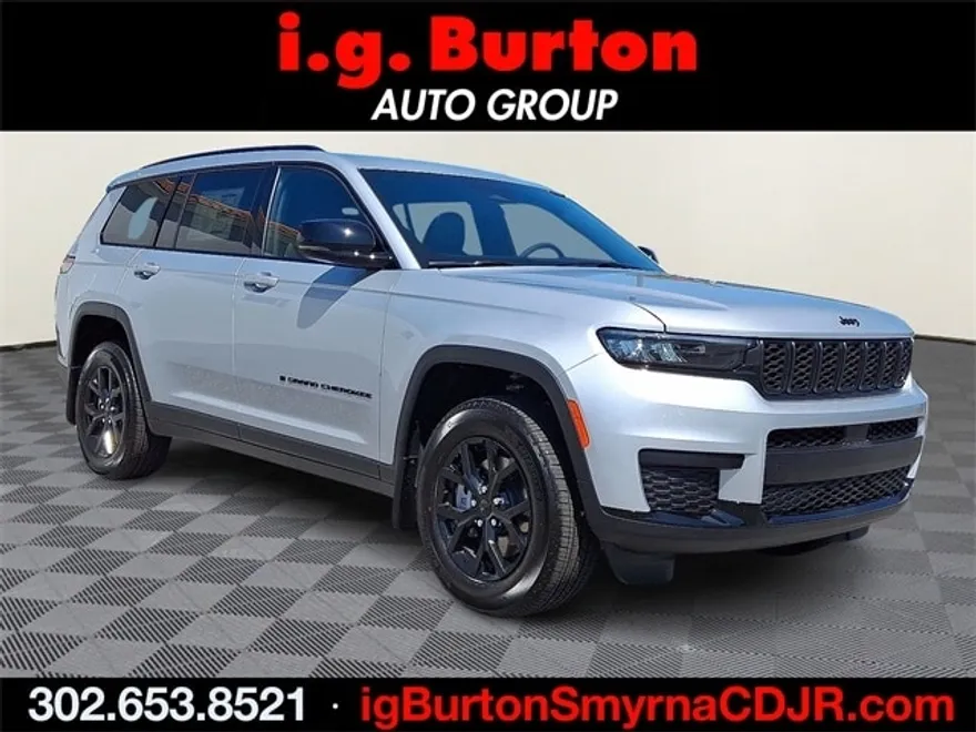 2025 Jeep Grand Cherokee Altitude photo 1