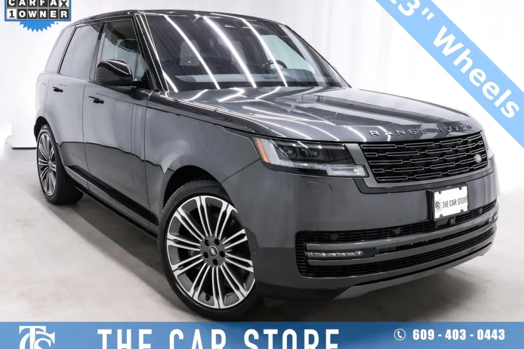2023 Land Rover Range Rover SE photo 1