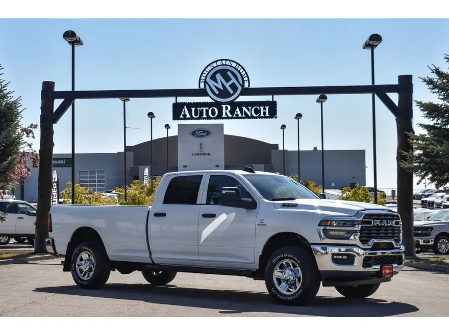 2025 Ram 3500 Tradesman photo 1