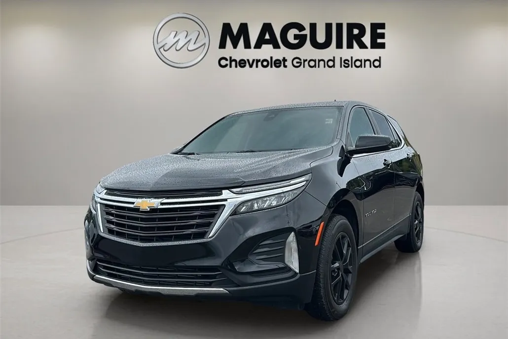 2023 Chevrolet Equinox LT photo 1