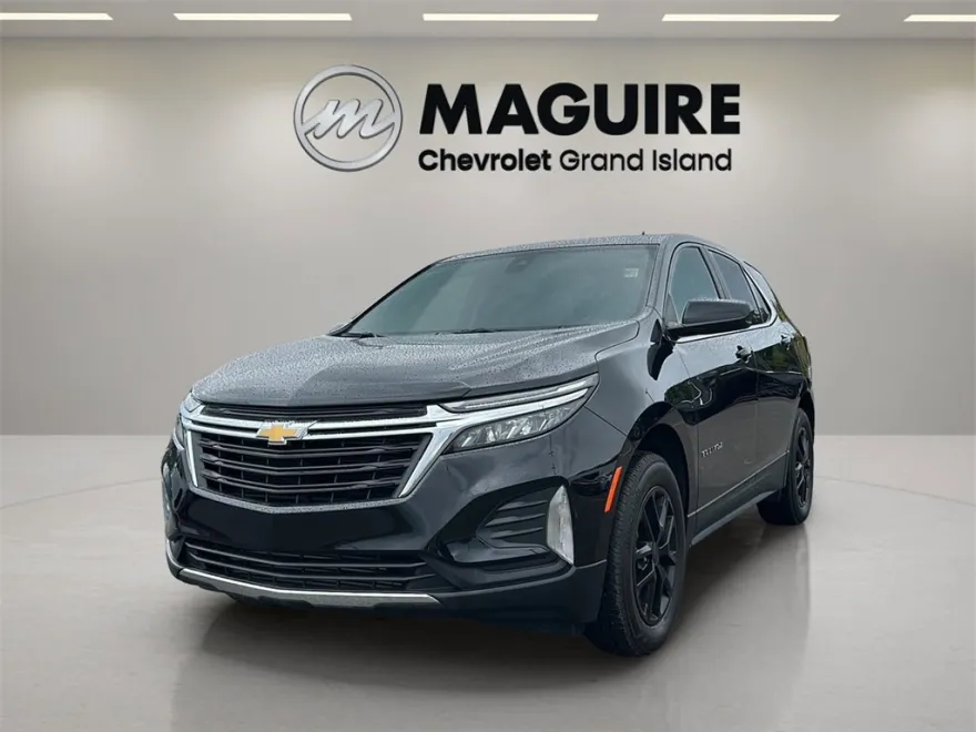 2023 Chevrolet Equinox LT photo 1
