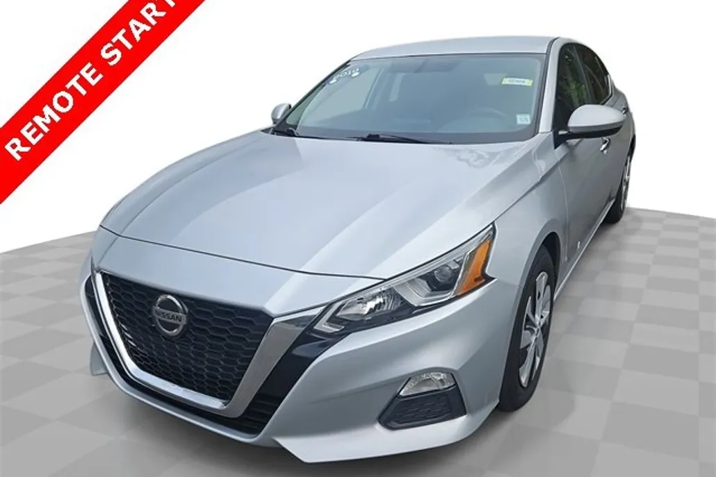 2019 Nissan Altima S photo 1