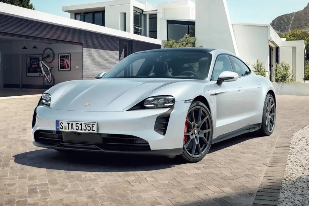 2022 Porsche Taycan GTS photo 1