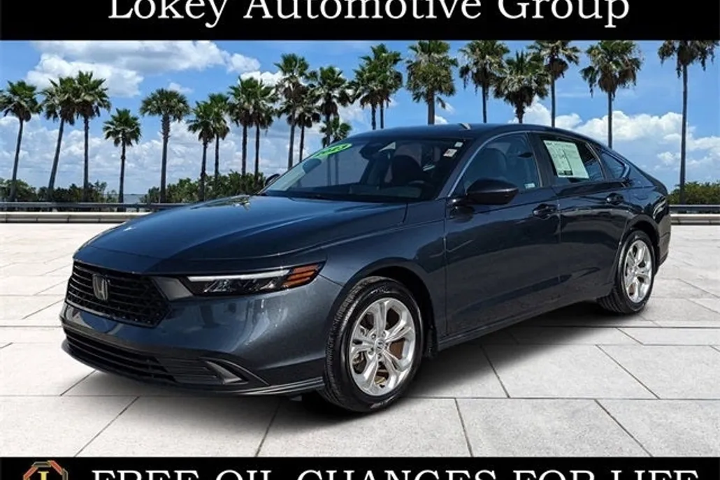 2023 Honda Accord LX photo 1