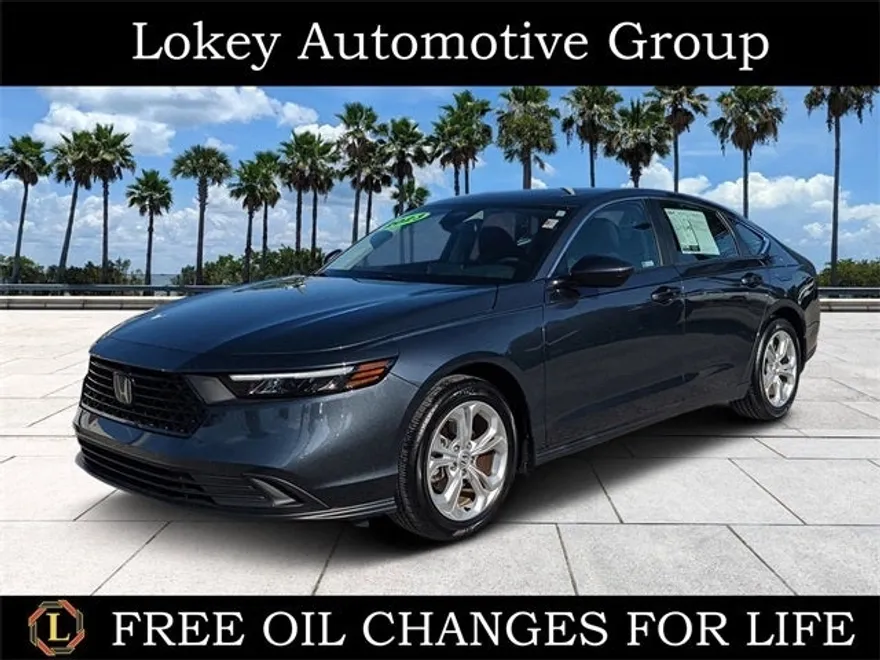 2023 Honda Accord LX photo 1