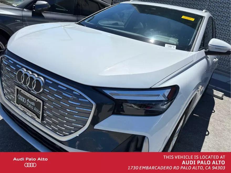 2024 Audi Q4 E-tron Premium Plus photo 1