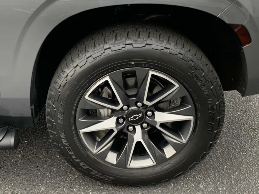 2022 Chevrolet Tahoe Z71 photo 3