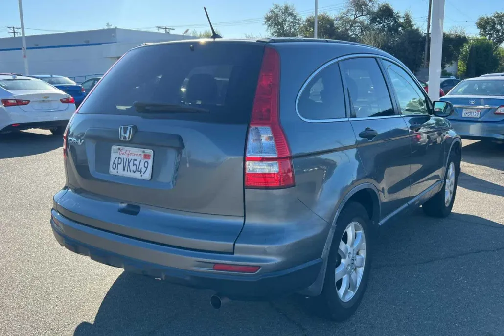 2011 Honda CR-V SE photo 1