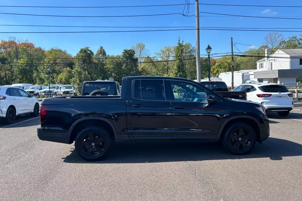 2023 Honda Ridgeline Black Edition photo 1
