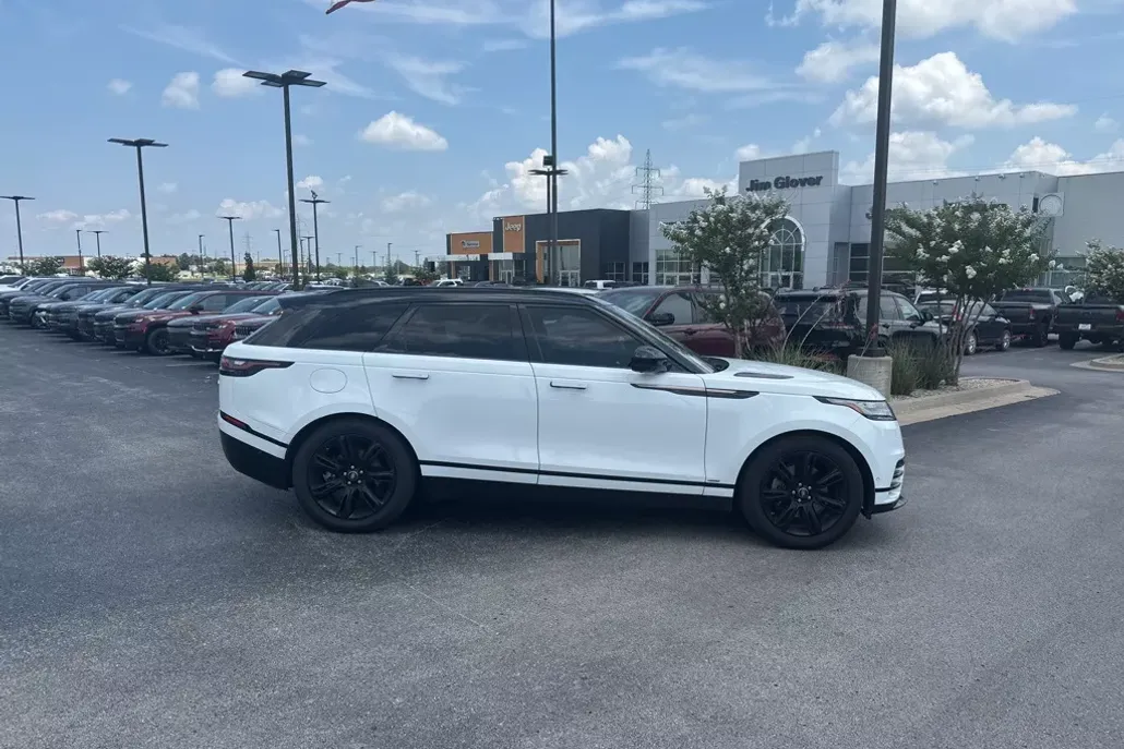 2019 Land Rover Range Rover Velar SE photo 1