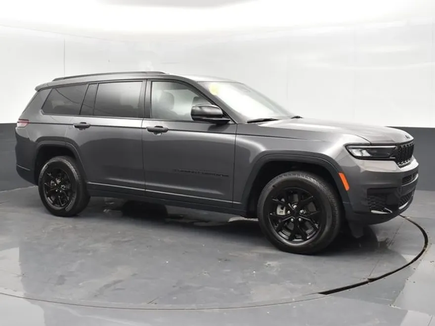 2024 Jeep Grand Cherokee Altitude photo 1