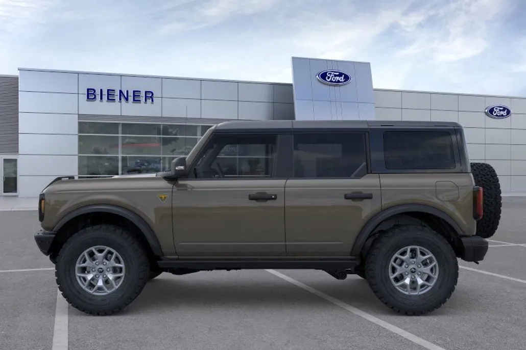 2025 Ford Bronco Badlands photo 1