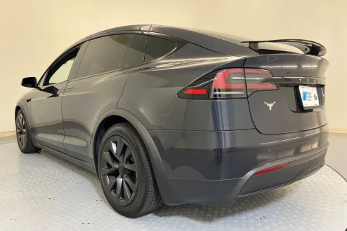 2024 Tesla Model X photo 2
