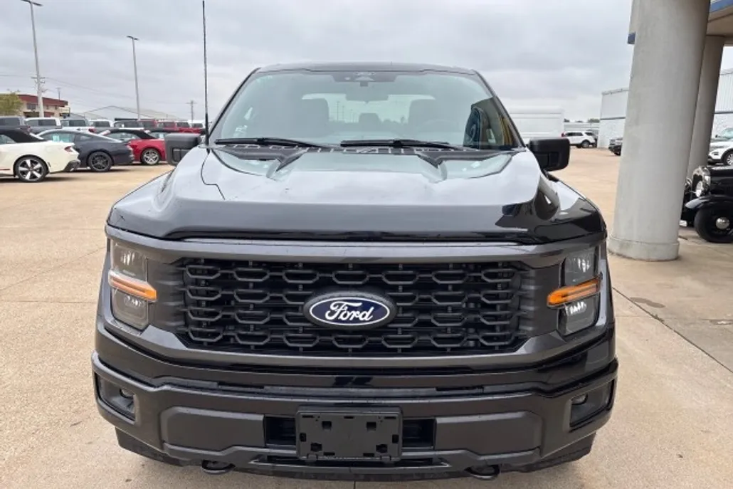 2025 Ford F-150 STX photo 1