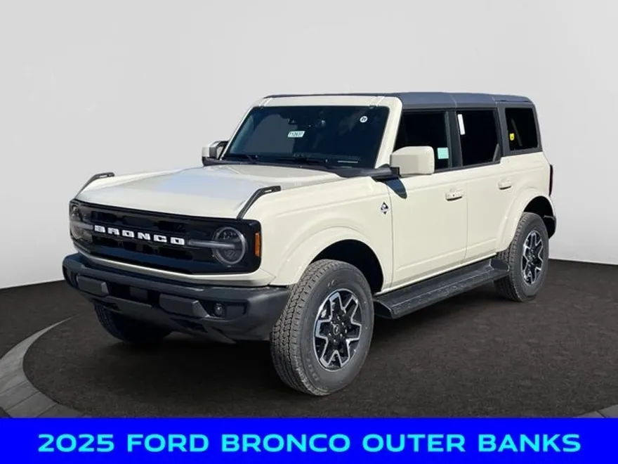 2025 Ford Bronco Outer Banks photo 1