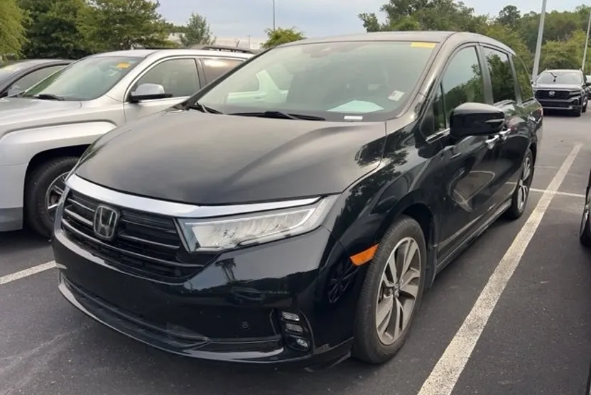 2022 Honda Odyssey Touring photo 1