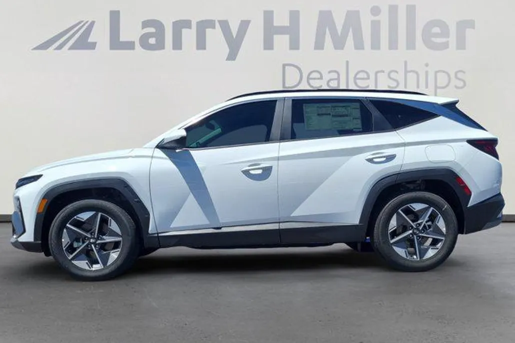 2025 Hyundai Tucson SEL photo 1