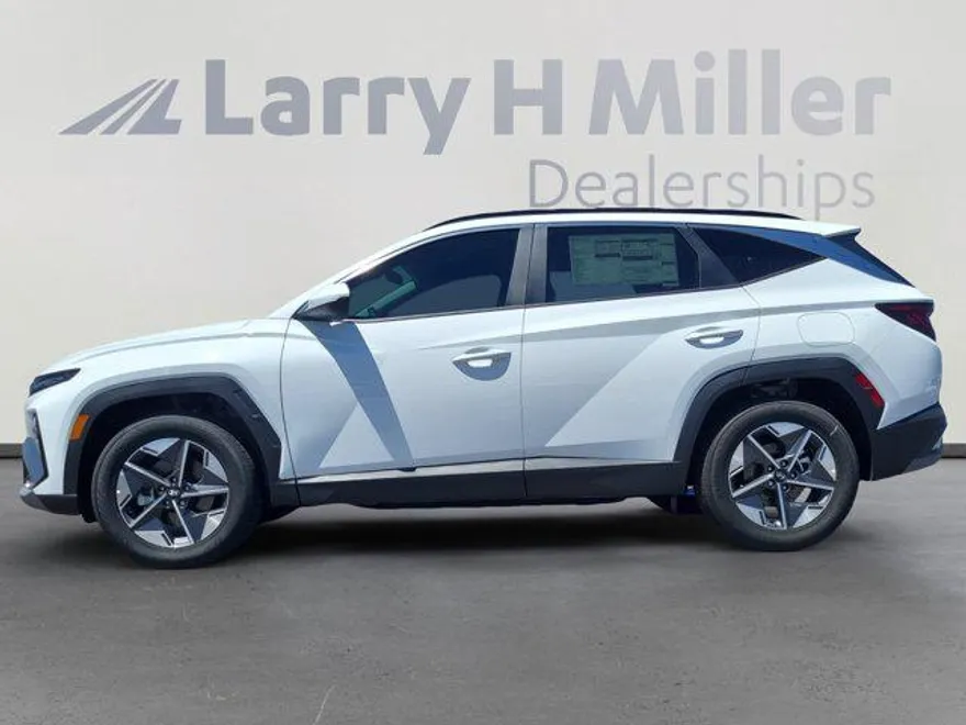 2025 Hyundai Tucson SEL photo 1