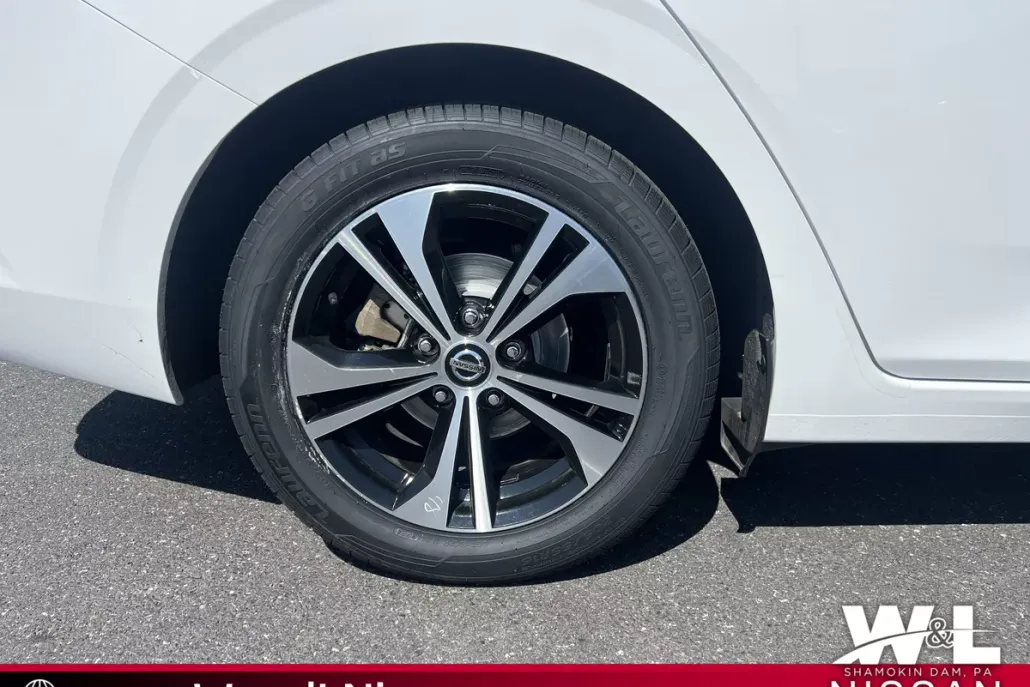 2023 Nissan Sentra SV photo 1