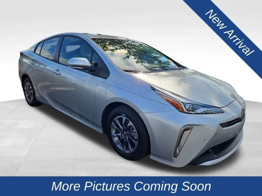 2022 Toyota Prius XLE photo 1