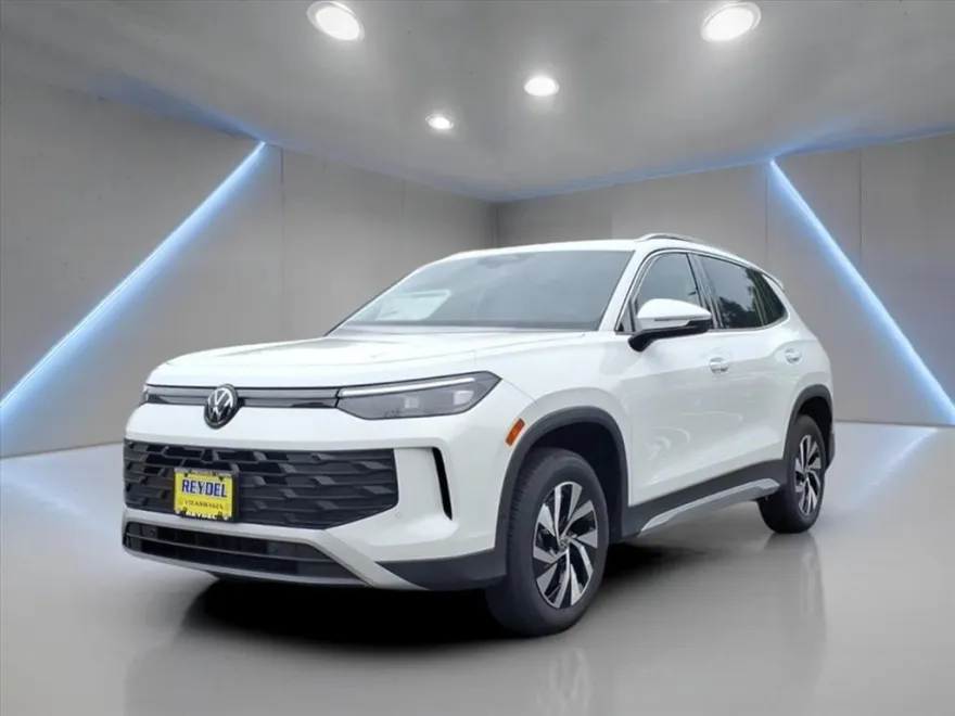 2025 Volkswagen Tiguan S photo 1