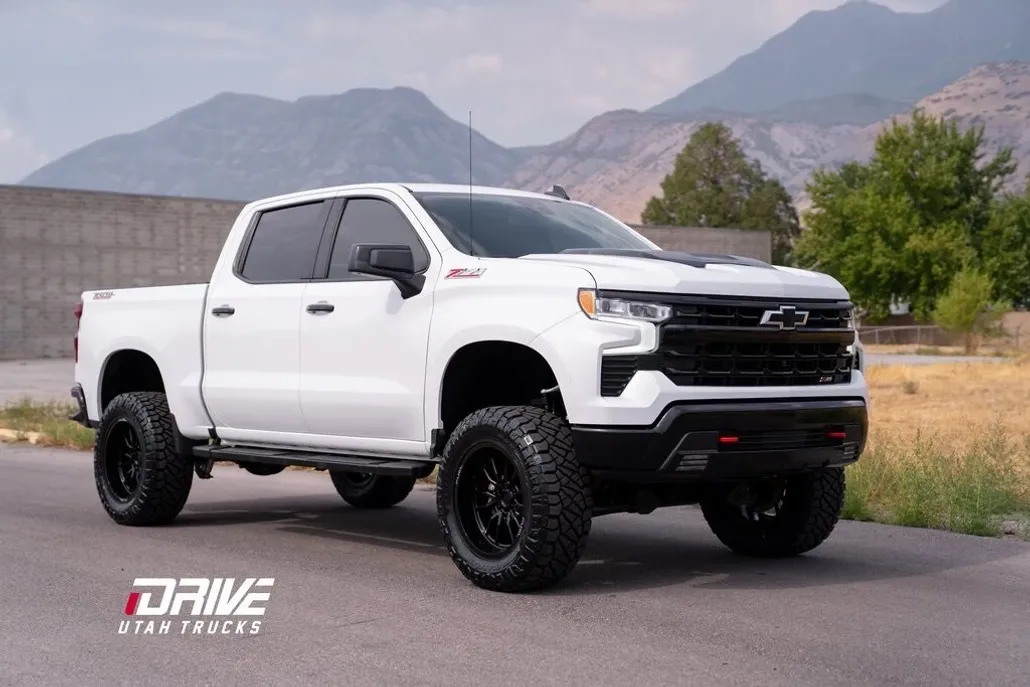 2023 Chevrolet Silverado 1500 LT Trail Boss photo 1