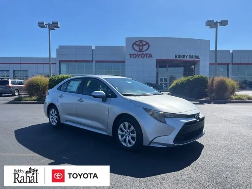 2026 Toyota Corolla LE photo 1