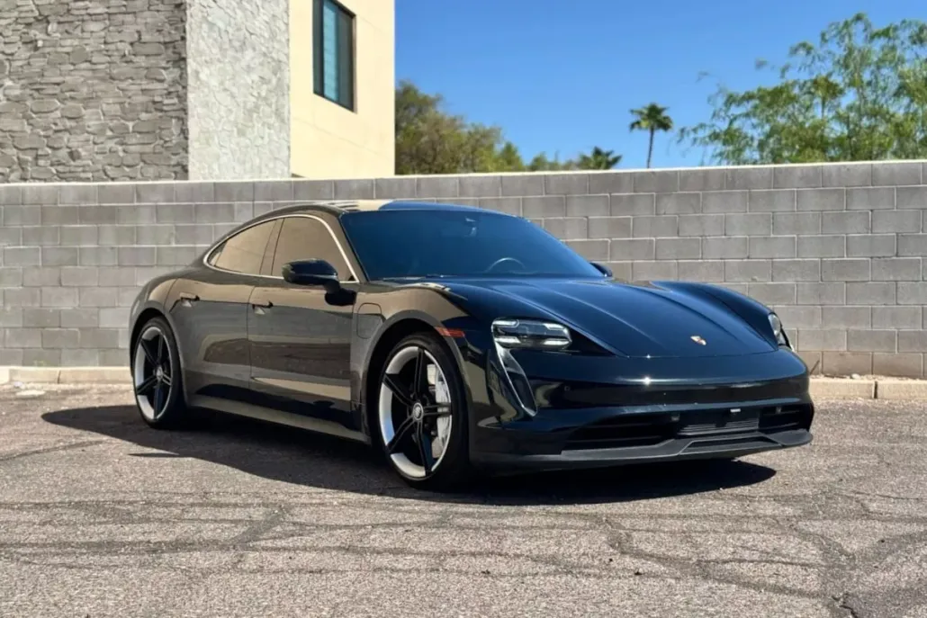 2020 Porsche Taycan 4S photo 1
