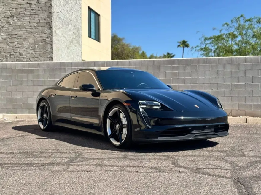 2020 Porsche Taycan 4S photo 1