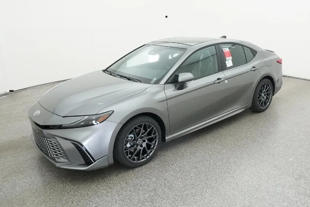 2025 Toyota Camry XSE photo 1