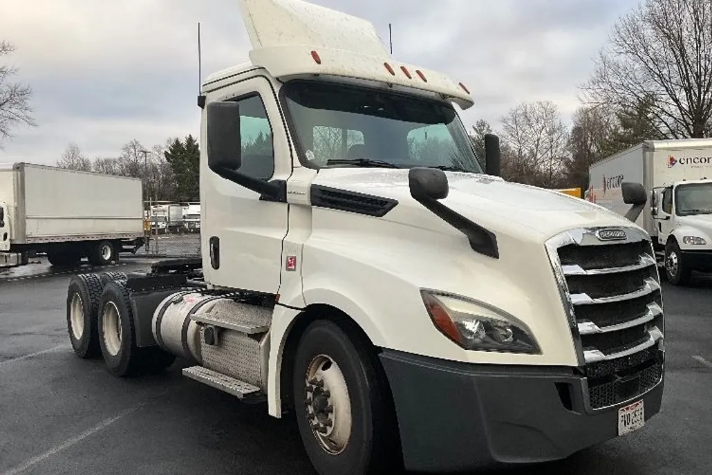 2019 Freightliner Cascadia 126" Day cab photo 1