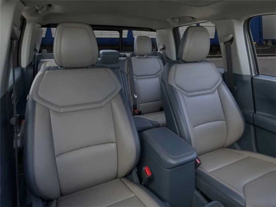 2025 Ford Maverick Lariat photo 1