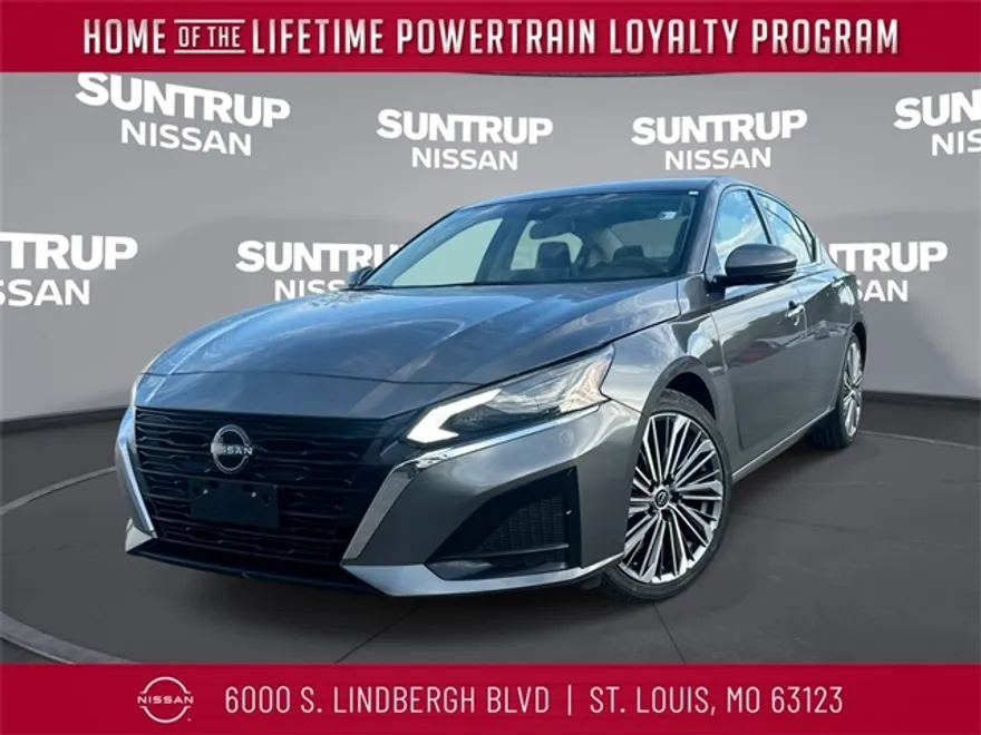 2023 Nissan Altima 2.5 SL photo 1