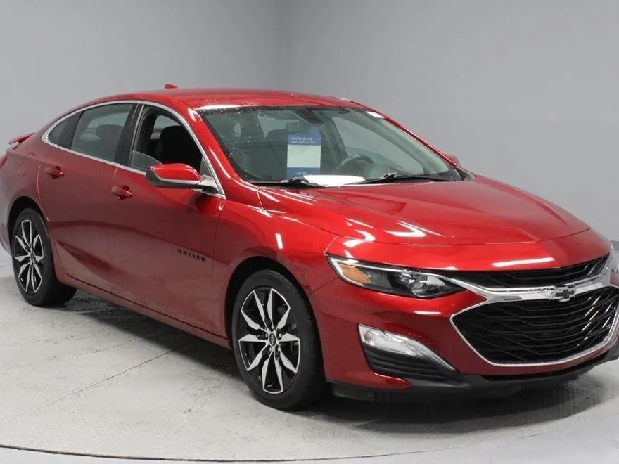 2021 Chevrolet Malibu RS photo 1