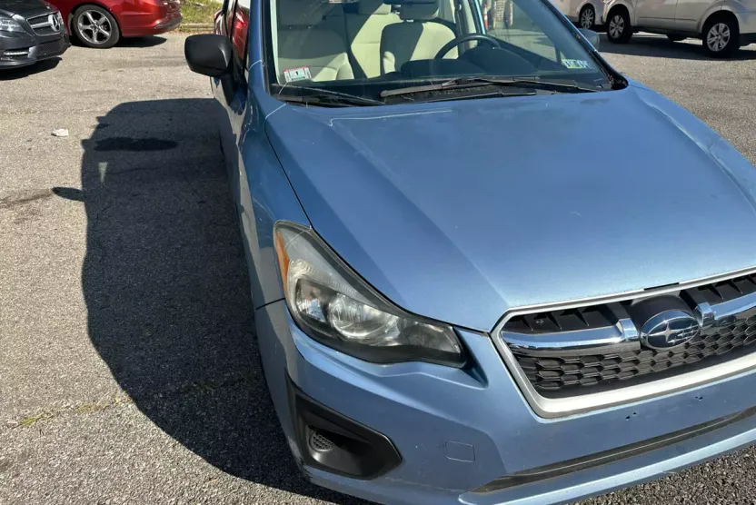 2012 Subaru Impreza Base photo 1