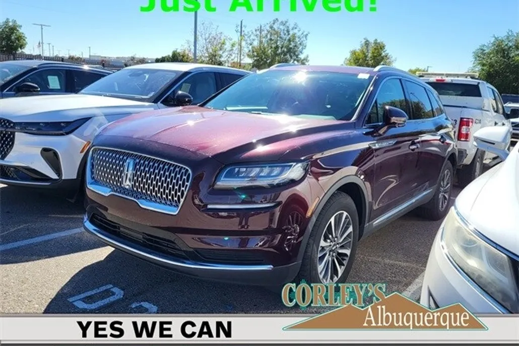2023 Lincoln Nautilus Standard photo 1
