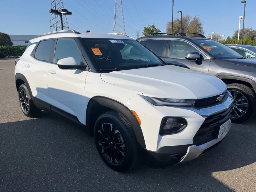 2023 Chevrolet Trailblazer LT photo 1