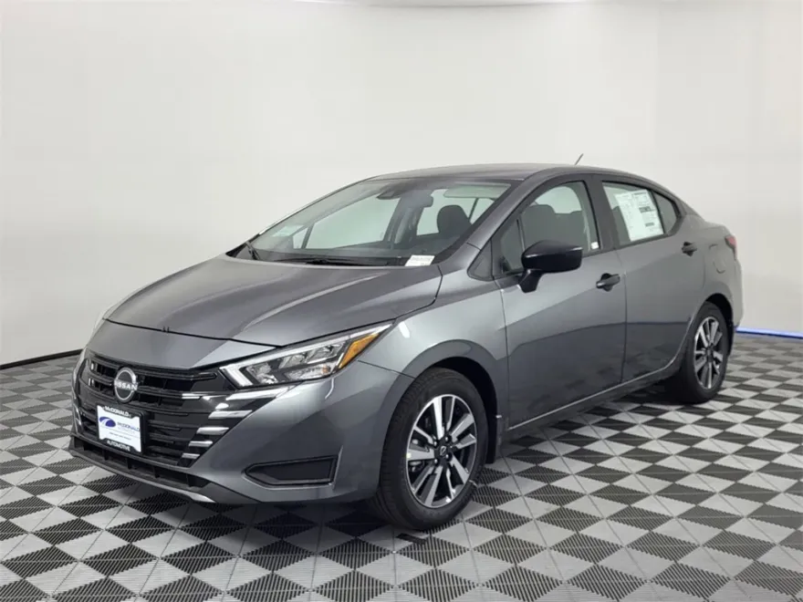 2025 Nissan Versa S photo 1