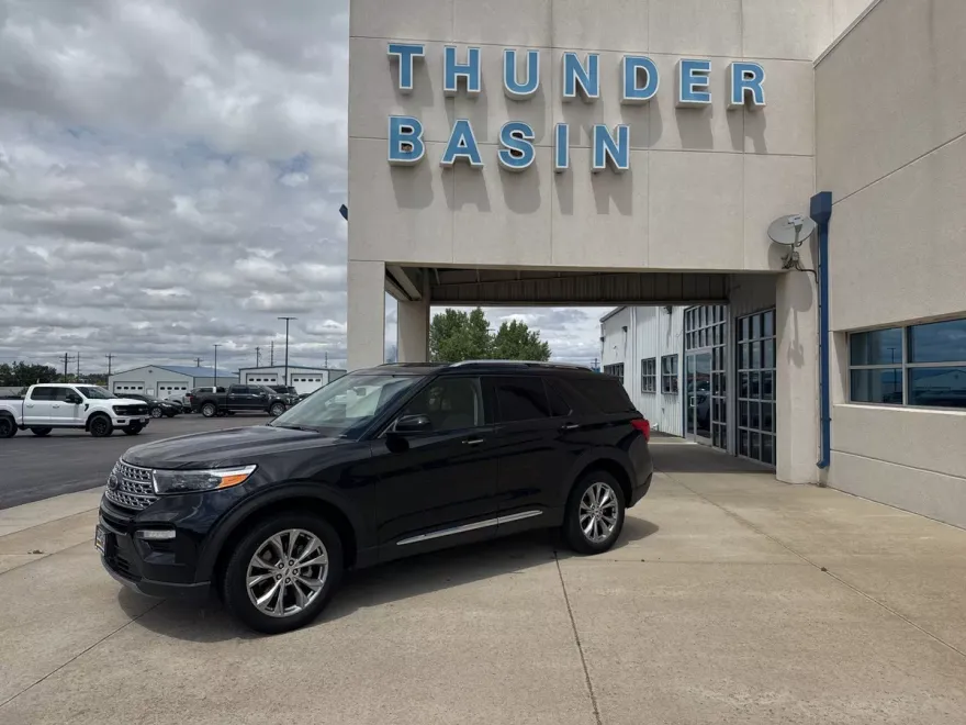 2024 Ford Explorer Limited photo 1